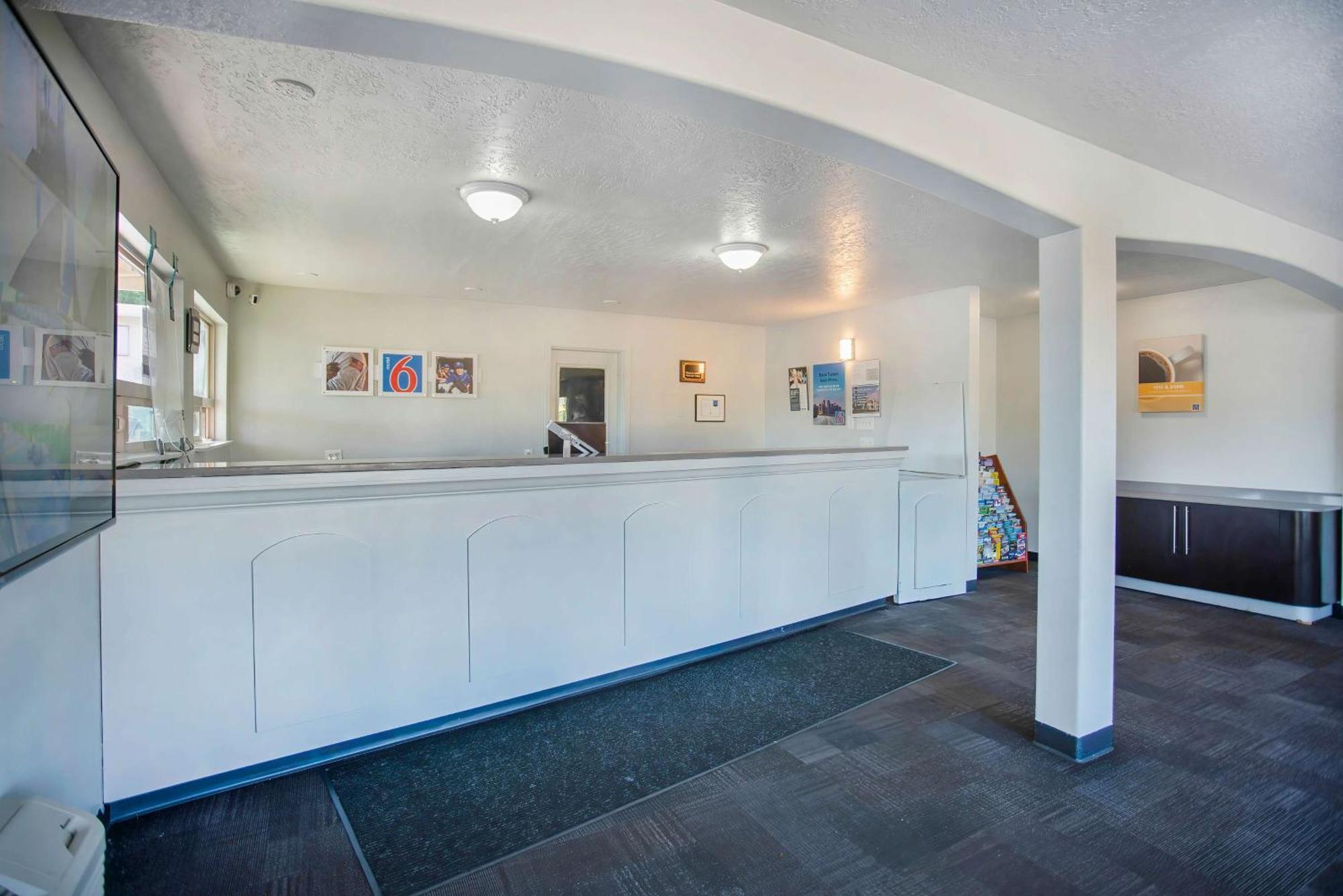 Motel 6-Gresham, Or - Portland Dış mekan fotoğraf
